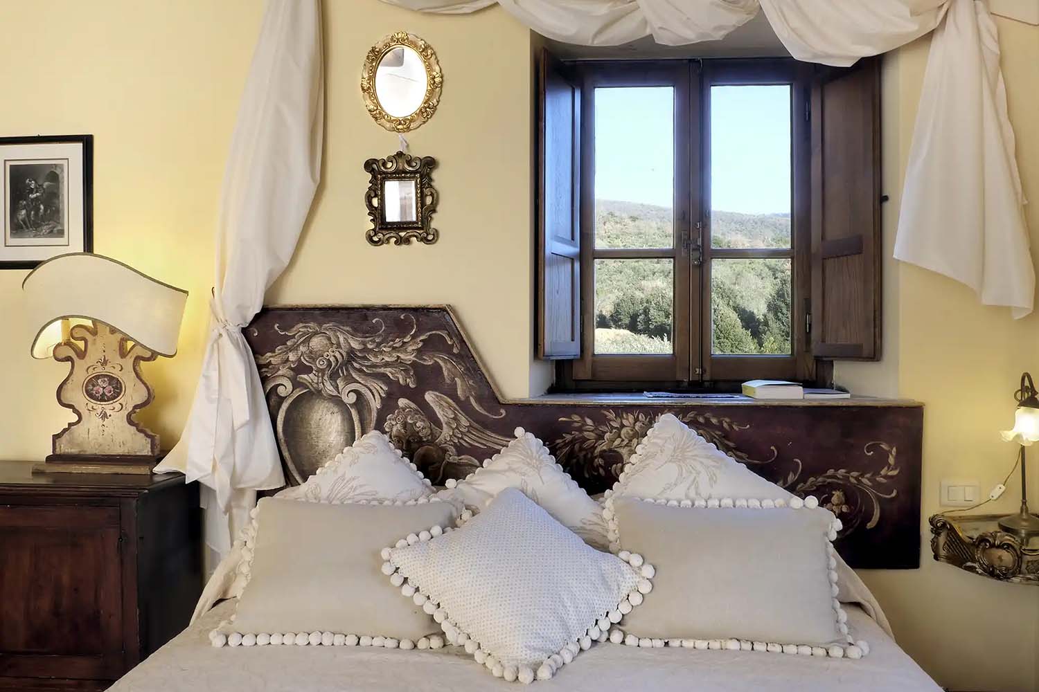 Classic Room LuxuriaVacations