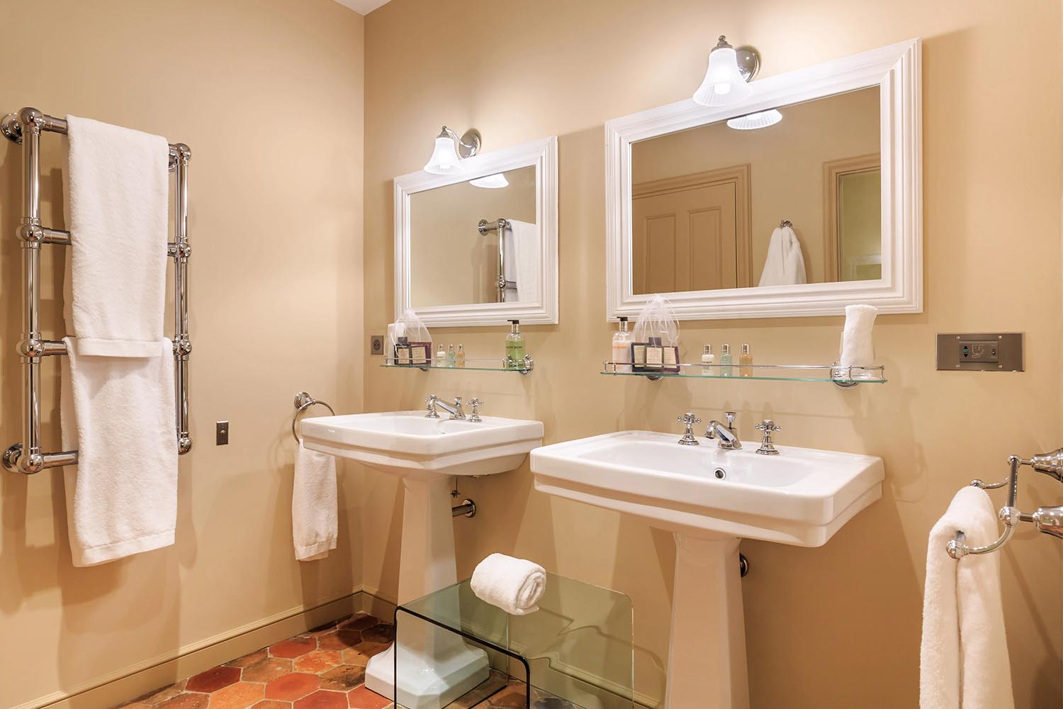 Classic Room LuxuriaVacations