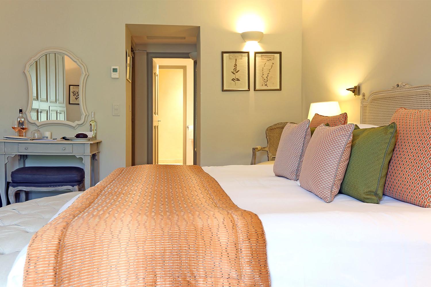 Classic Room LuxuriaVacations