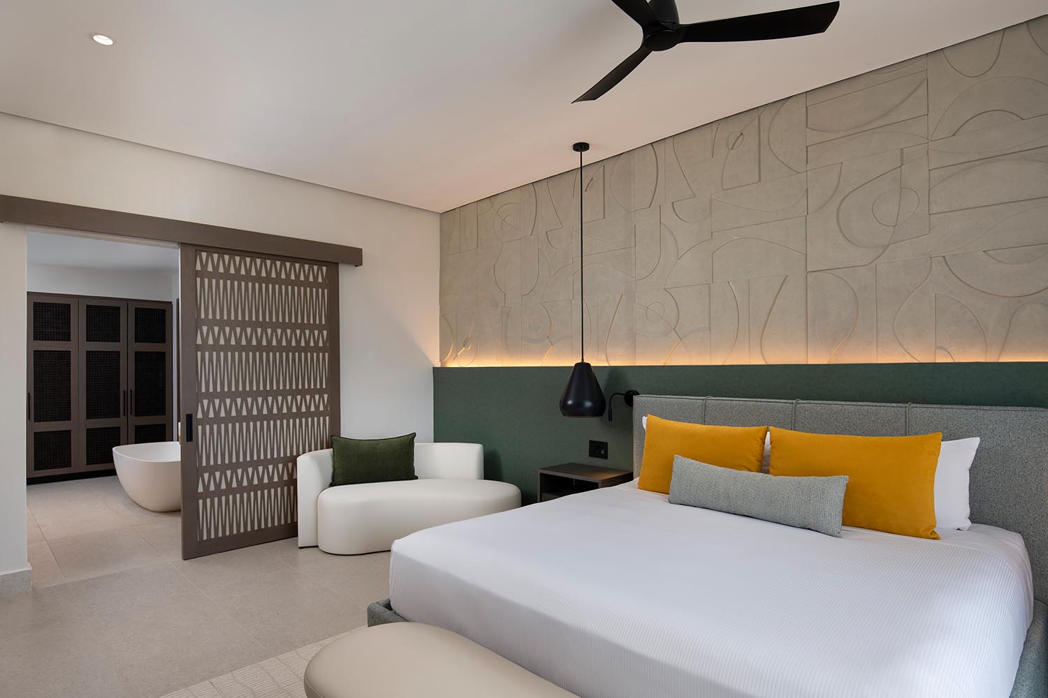 Club Azure 1 Bedroom Suite Tropical - King Bd LuxuriaVacations