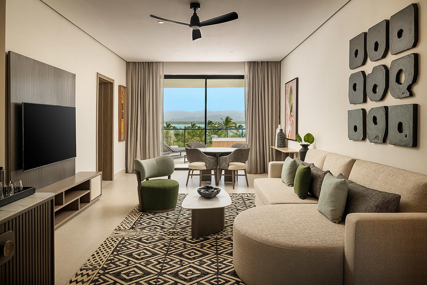 Club Azure 1 Bedroom Suite Tropical - King Bd LuxuriaVacations