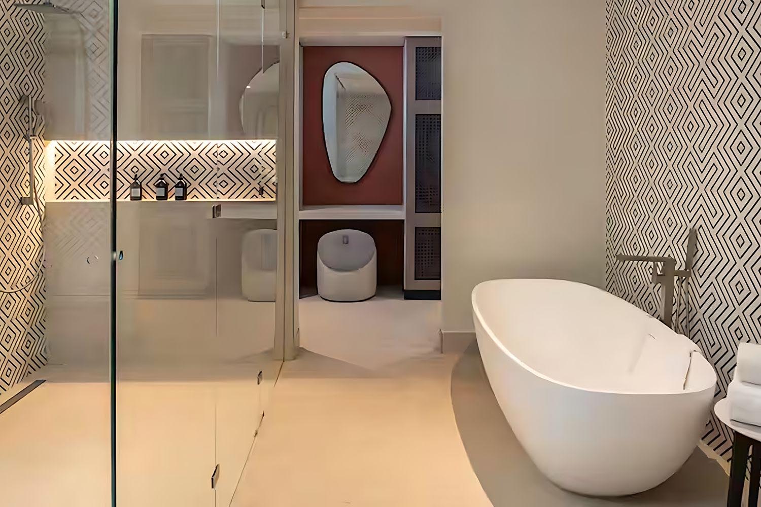 Club Azure Deluxe 2 Bdrm Ste- Kg- 2 Qn LuxuriaVacations