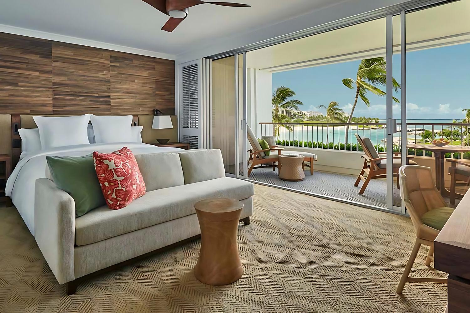 Club Oceanfront One Bedroom Suite LuxuriaVacations