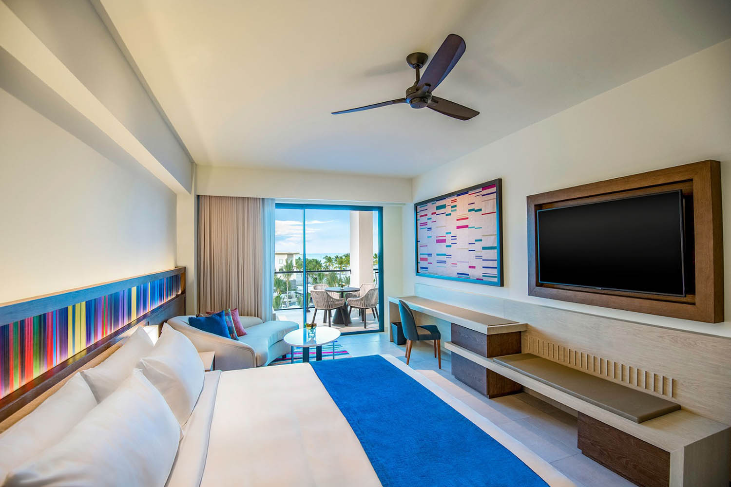 Club One Bedroom Master Suite LuxuriaVacations