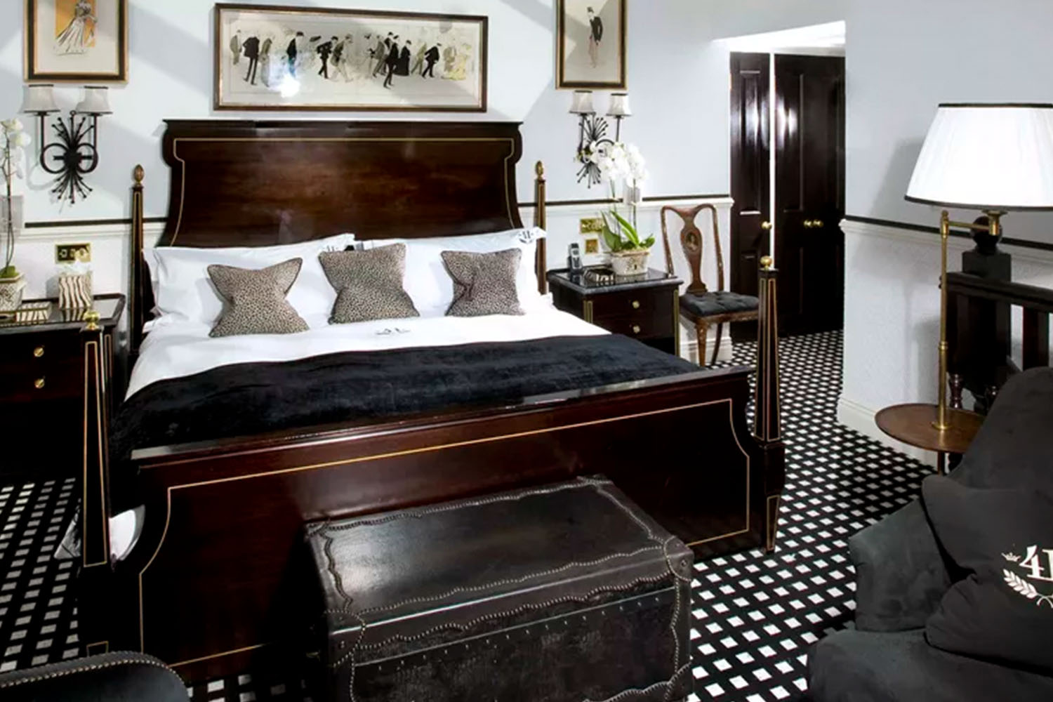 Conservatory Suite LuxuriaVacations