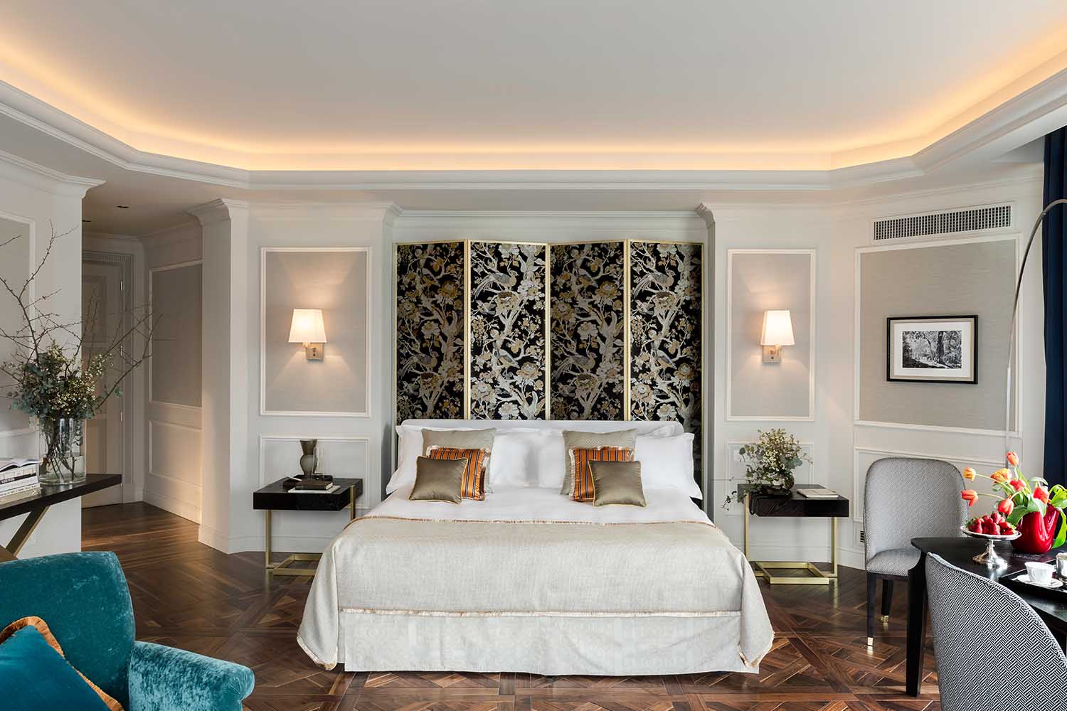 Corner Junior Suite LuxuriaVacations