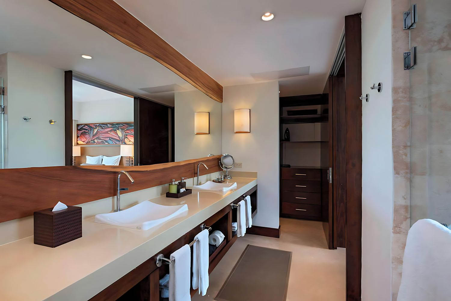Crown Superior 1 Bedroom Larger Suite, 1 King, Sofa bed, Resort view, Top floor LuxuriaVacations