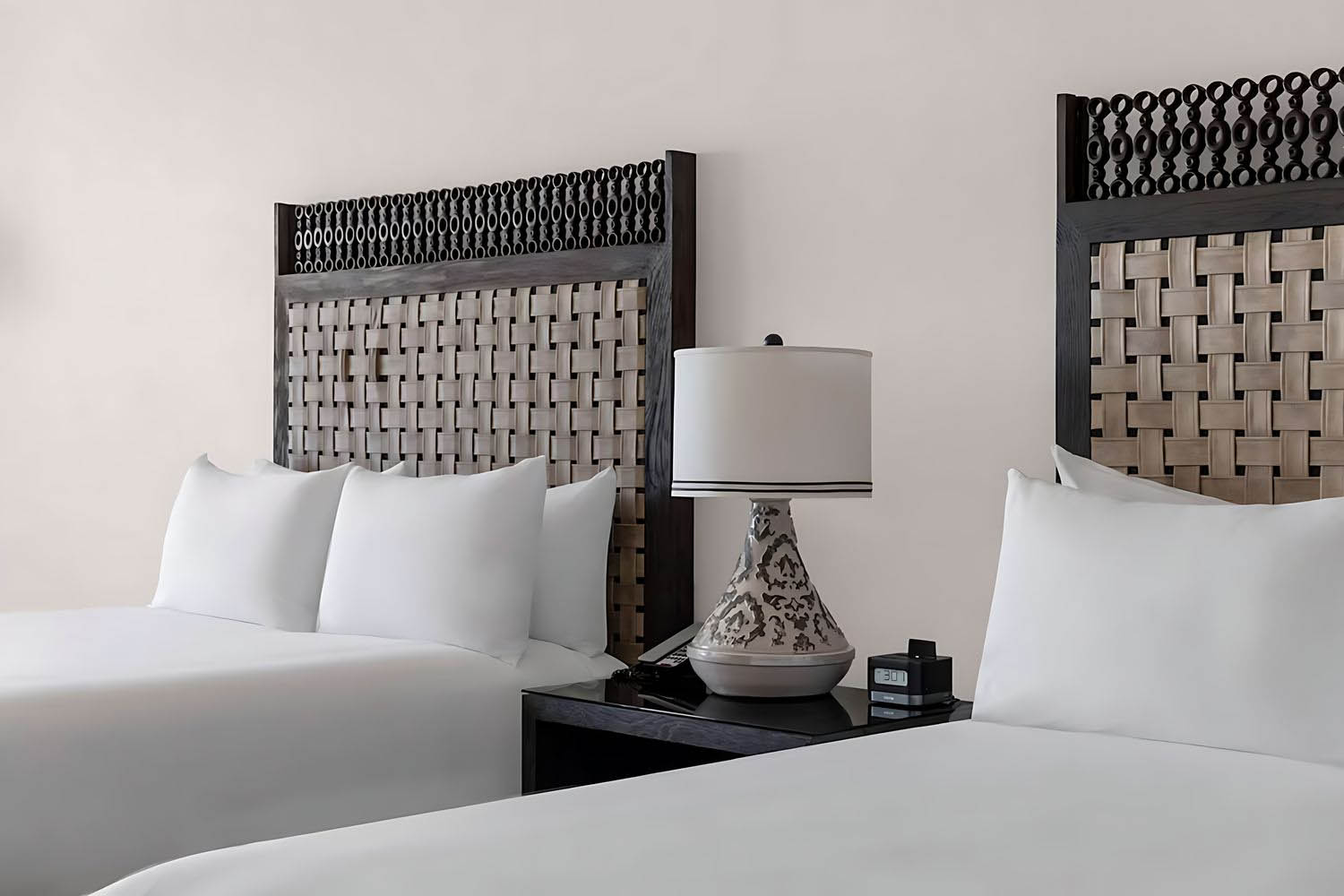 Deluxe 2 Queen Beds Mobility Accessible LuxuriaVacations