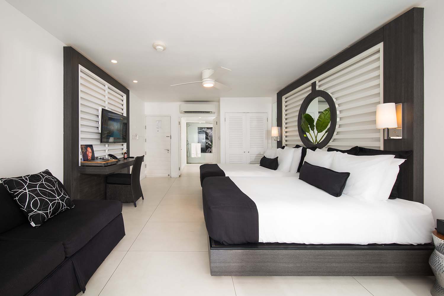 Deluxe Double Room Ocean View LuxuriaVacations