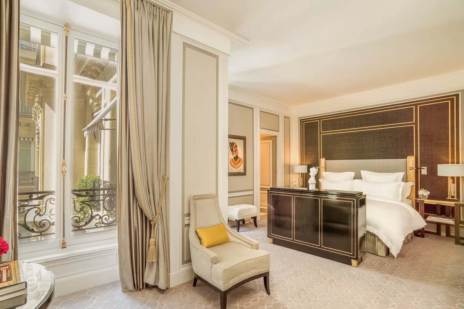 Deluxe Family Suite LuxuriaVacations