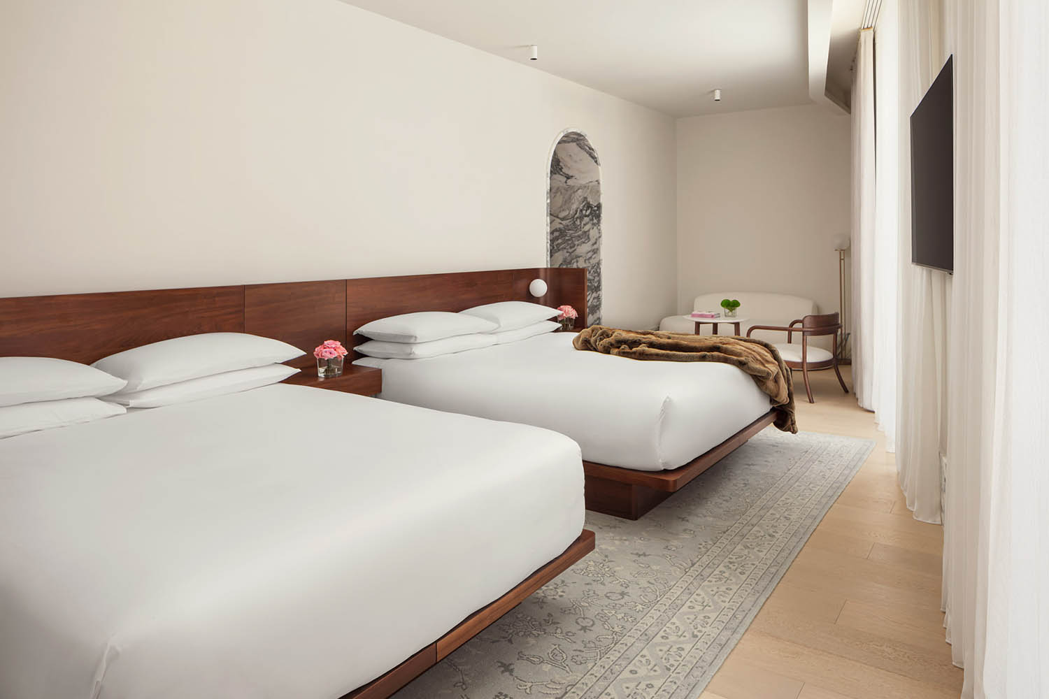 Deluxe, Lake View, Deluxe Guest room, 2 Queen, Lake view LuxuriaVacations