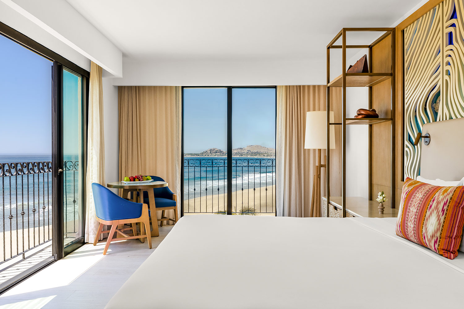 Deluxe Ocean Front Master King LuxuriaVacations