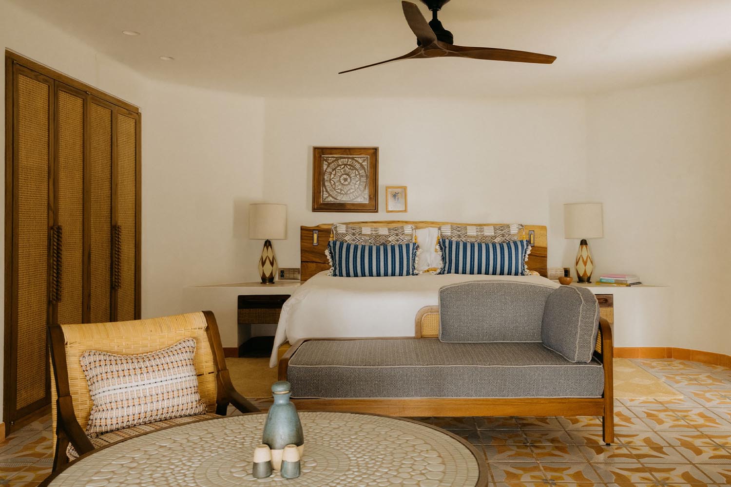 Deluxe Ocean View Room LuxuriaVacations