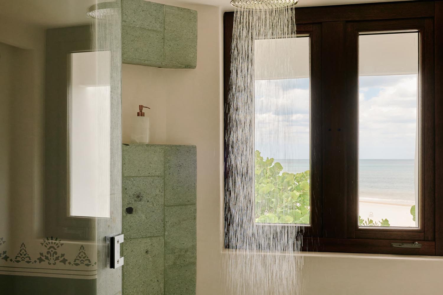 Deluxe Ocean View Room LuxuriaVacations