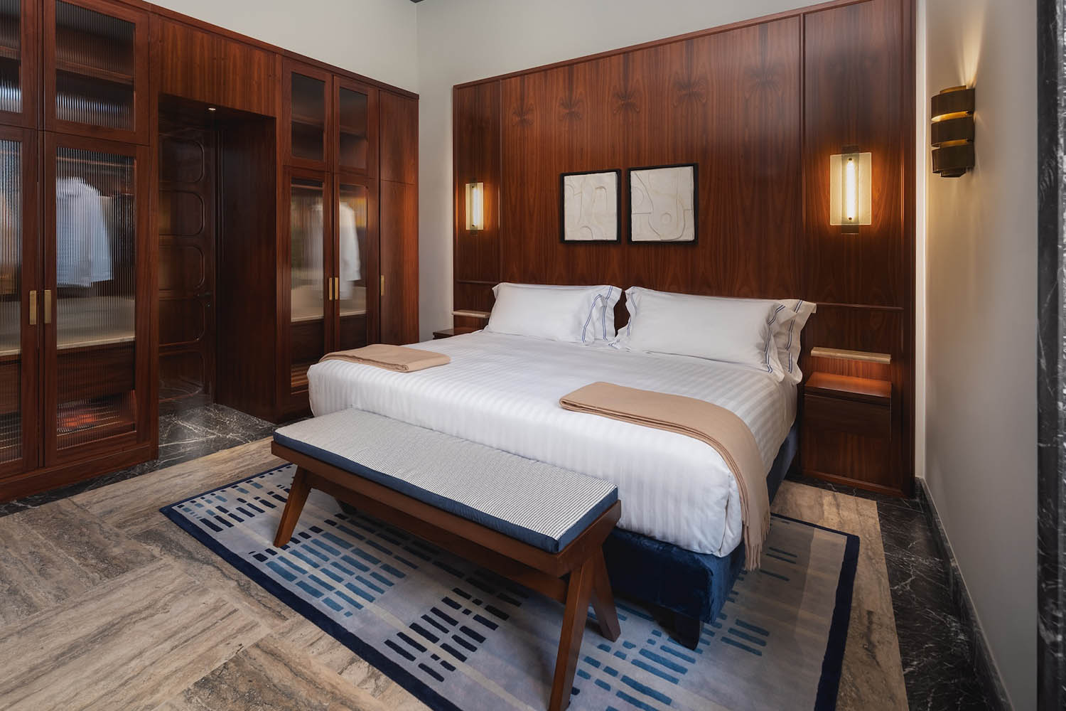 Deluxe One-Bedroom Apartment LuxuriaVacations