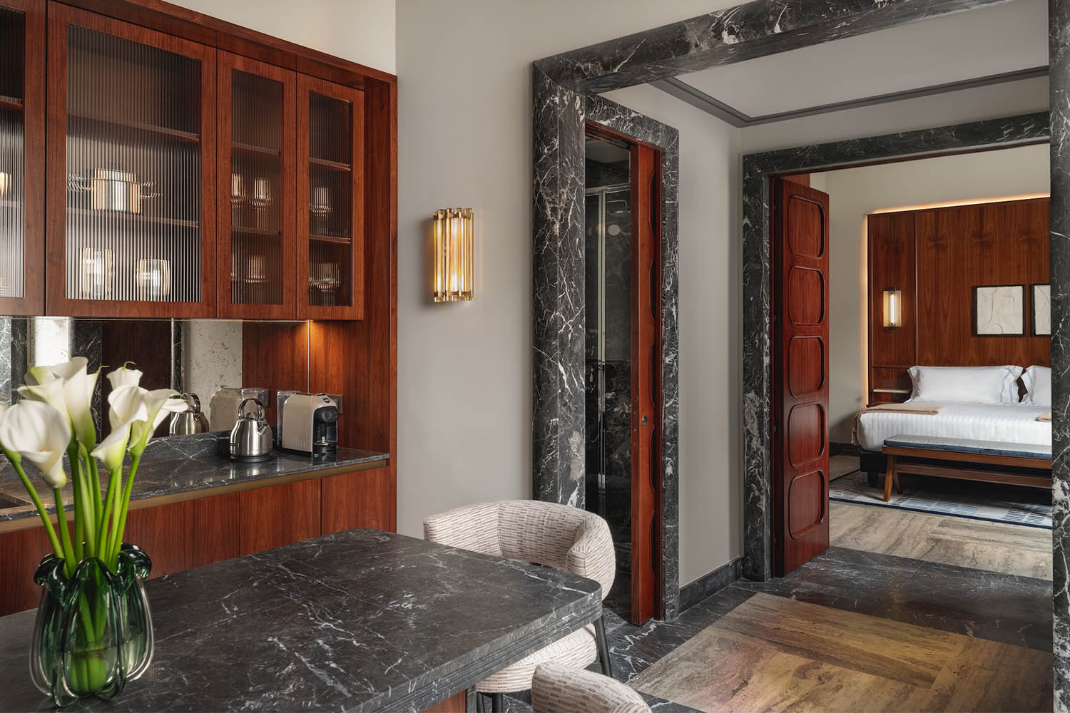 Deluxe One-Bedroom Apartment LuxuriaVacations