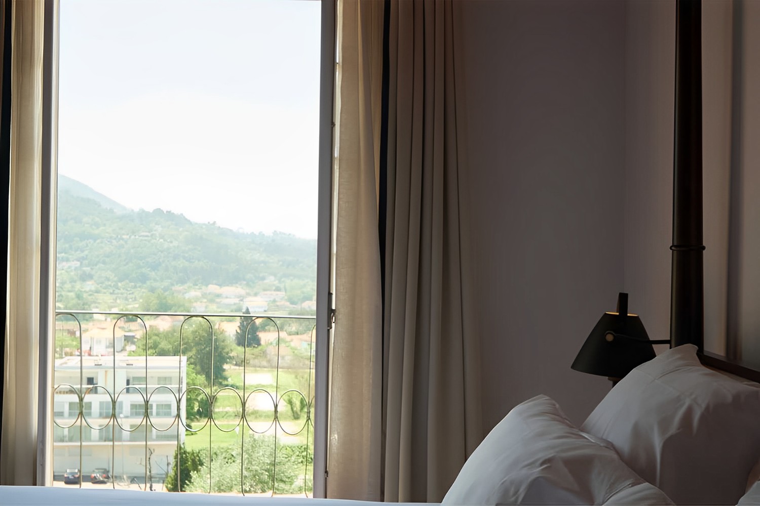 Deluxe Panoramic View LuxuriaVacations