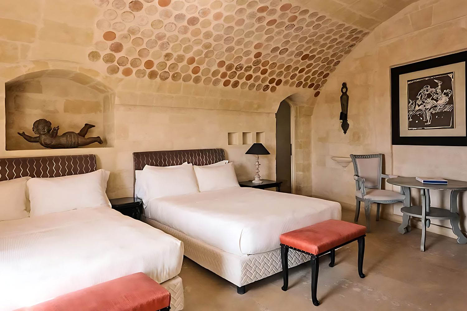 Deluxe Room LuxuriaVacations