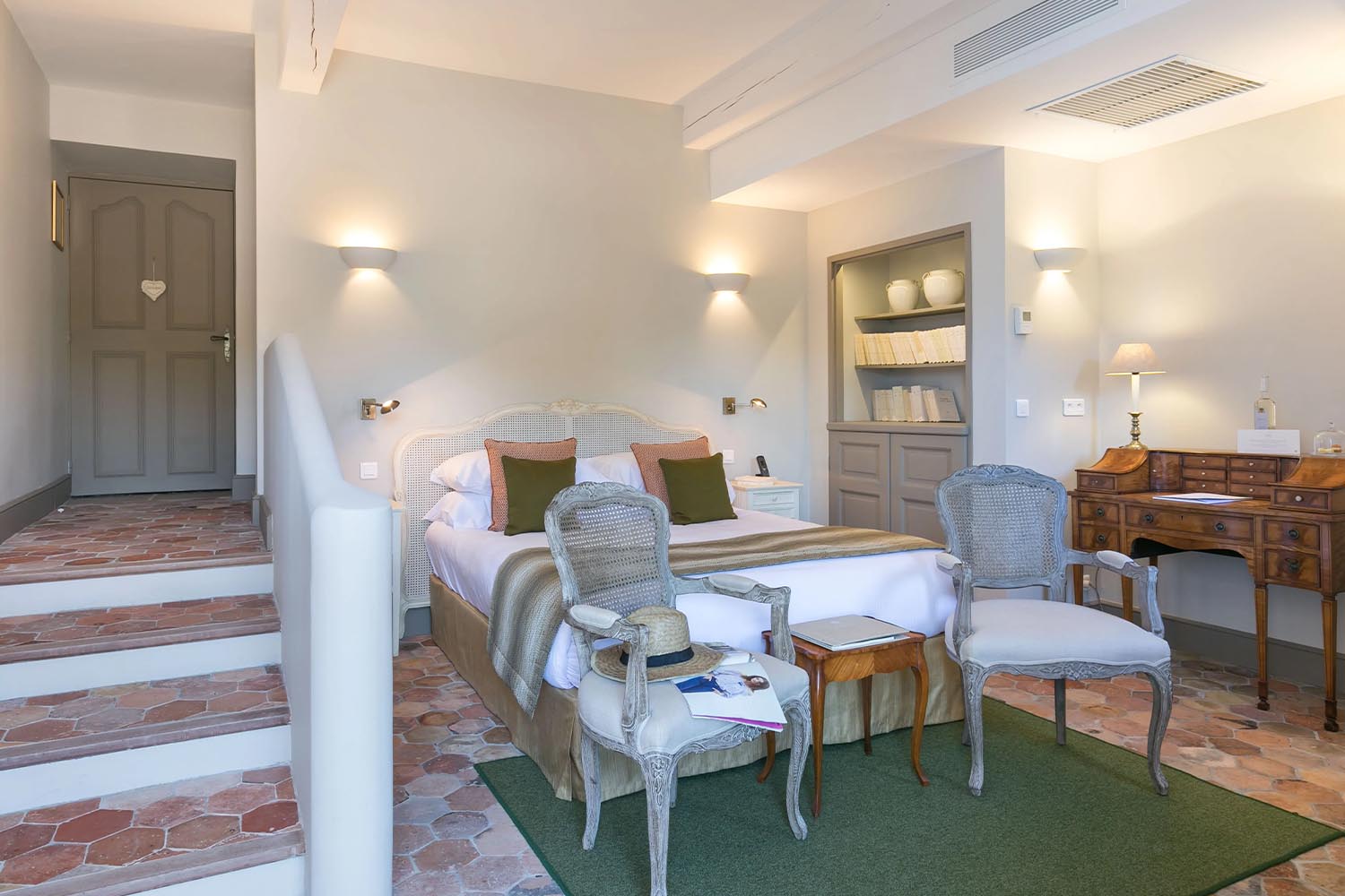 Deluxe Room LuxuriaVacations