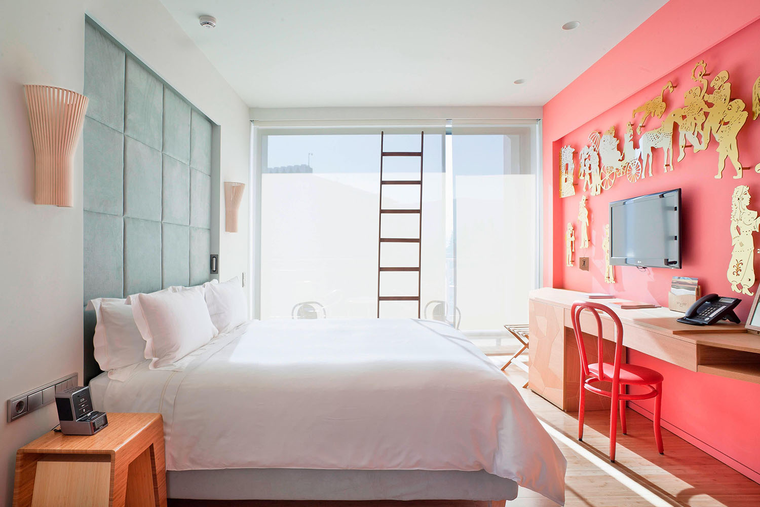 Deluxe Room LuxuriaVacations
