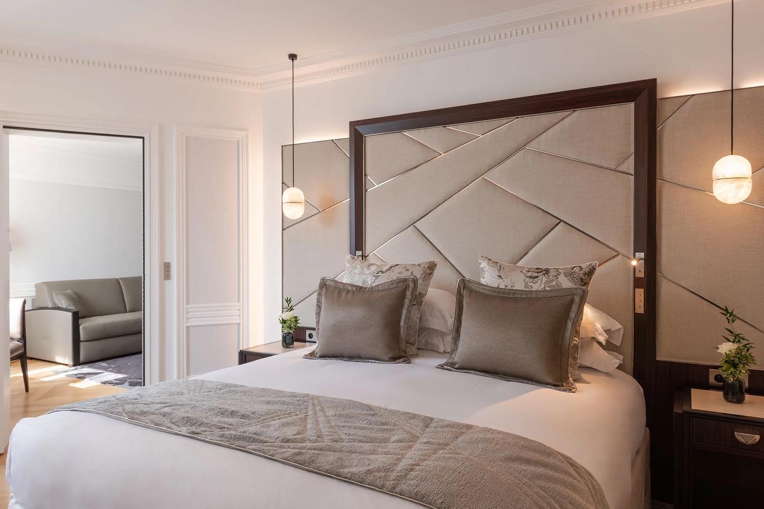 Deluxe Suite LuxuriaVacations