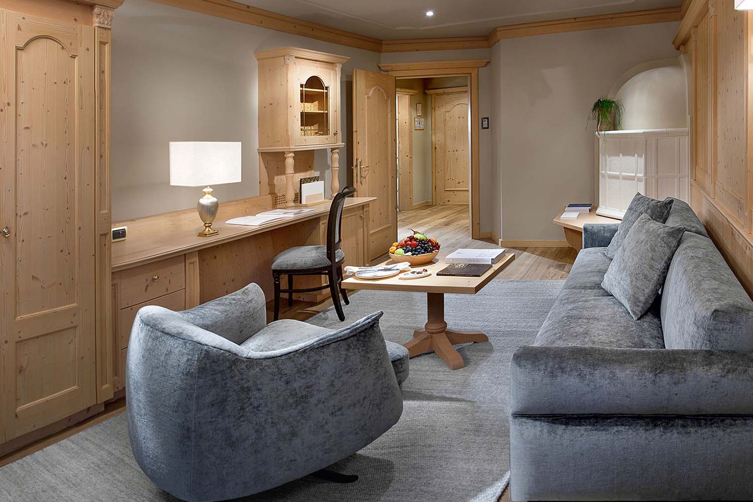 Deluxe Suite LuxuriaVacations