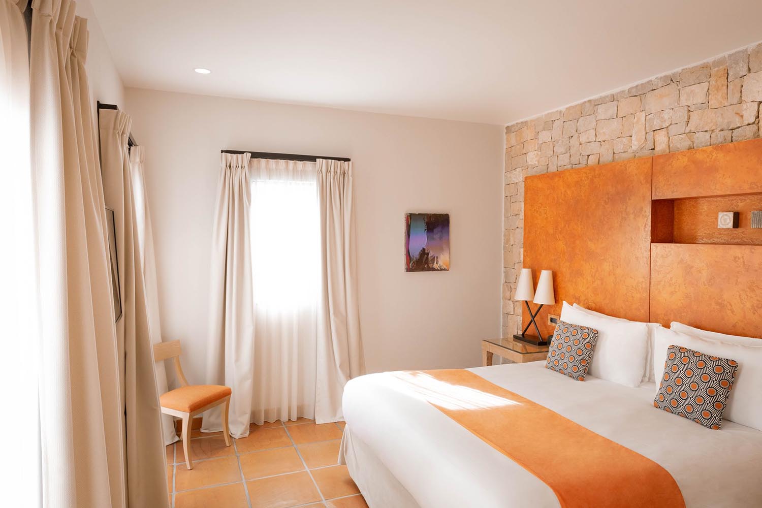 Deluxe Suite LuxuriaVacations