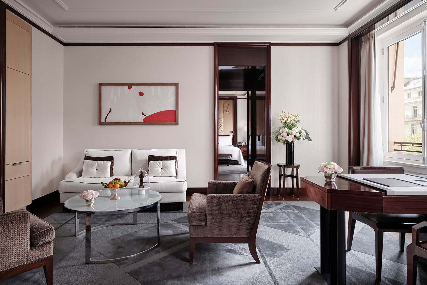 Deluxe Suite LuxuriaVacations