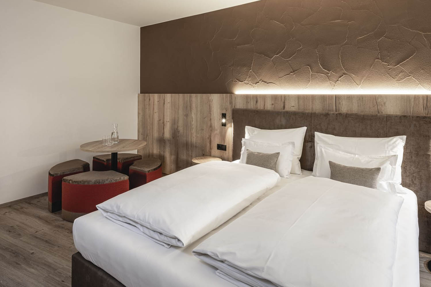Deluxe Suite LuxuriaVacations