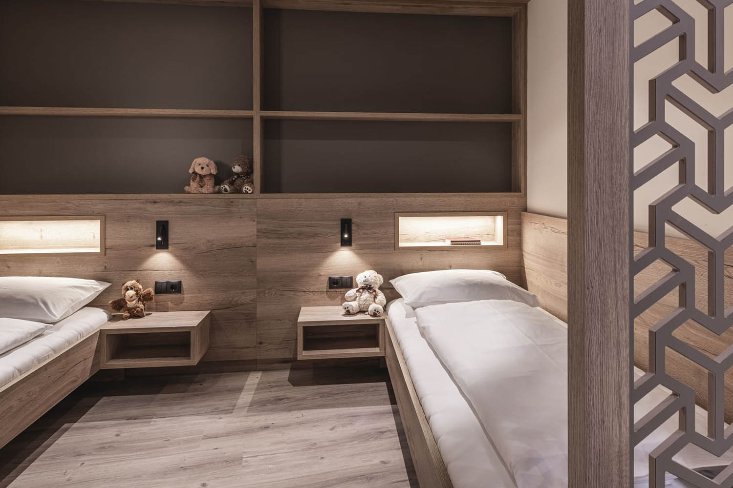 Deluxe Suite LuxuriaVacations