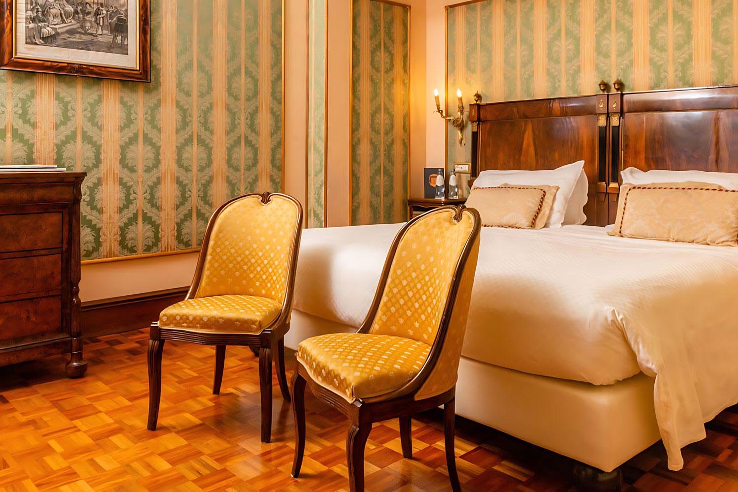 Deluxe Suite Mozart LuxuriaVacations