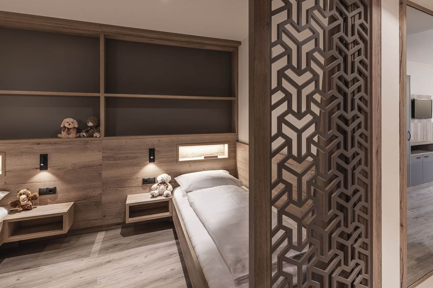 Deluxe Suite Plus LuxuriaVacations
