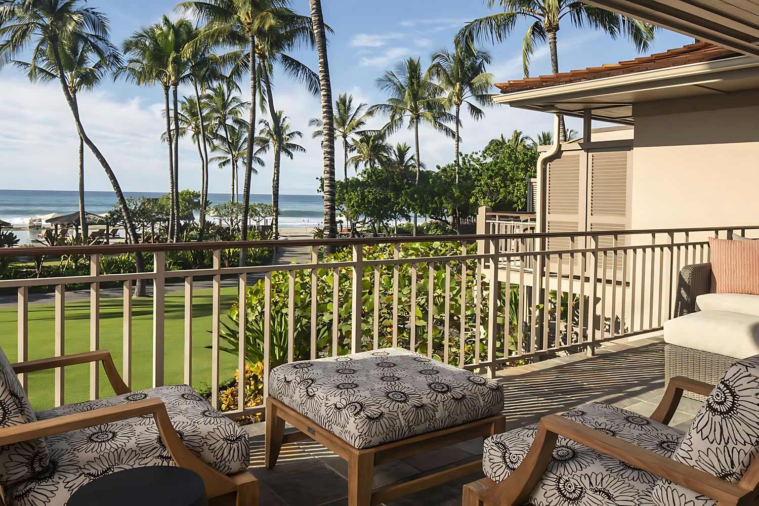 Deluxe Suite – Prime Ocean View LuxuriaVacations