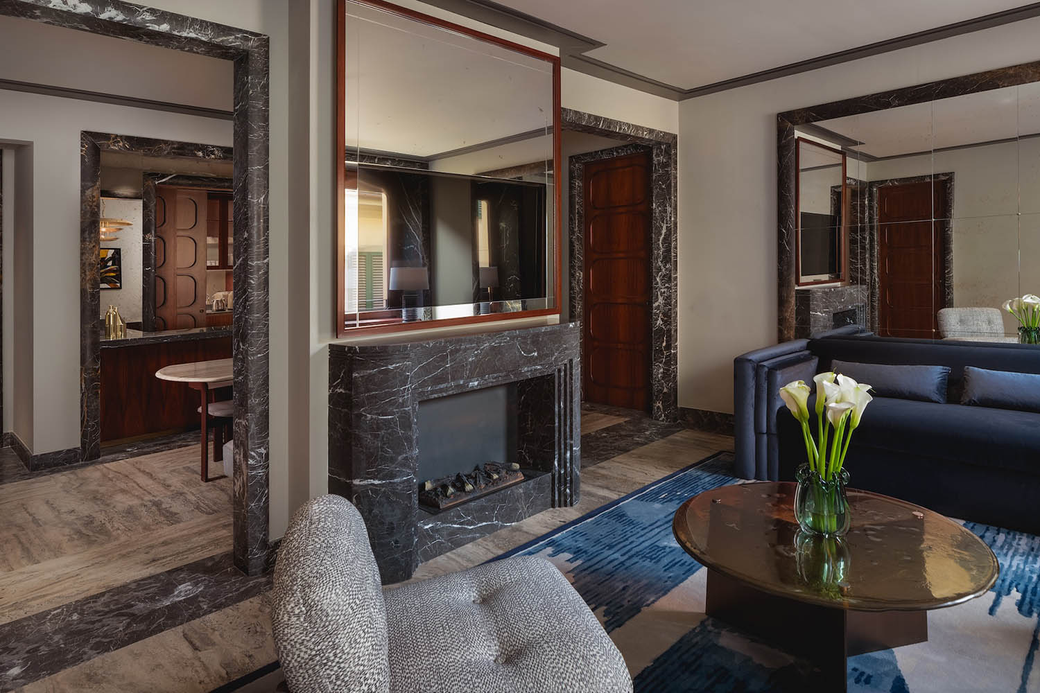Deluxe Two-Bedroom Apartment LuxuriaVacations