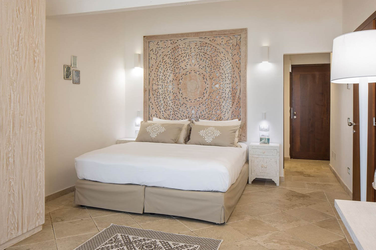 Double Room Deluxe LuxuriaVacations