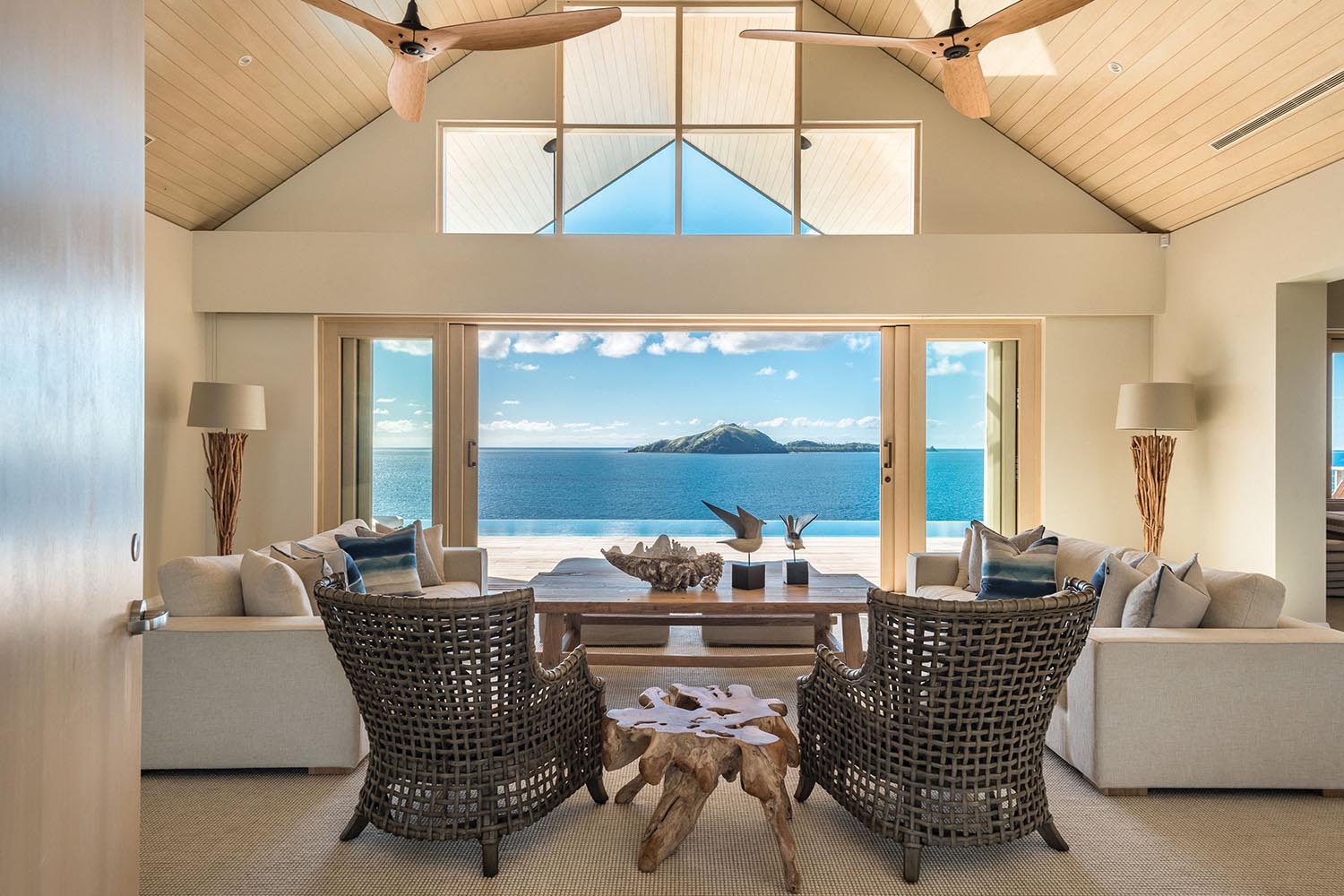 Dravuni Four Bedroom Residence LuxuriaVacations