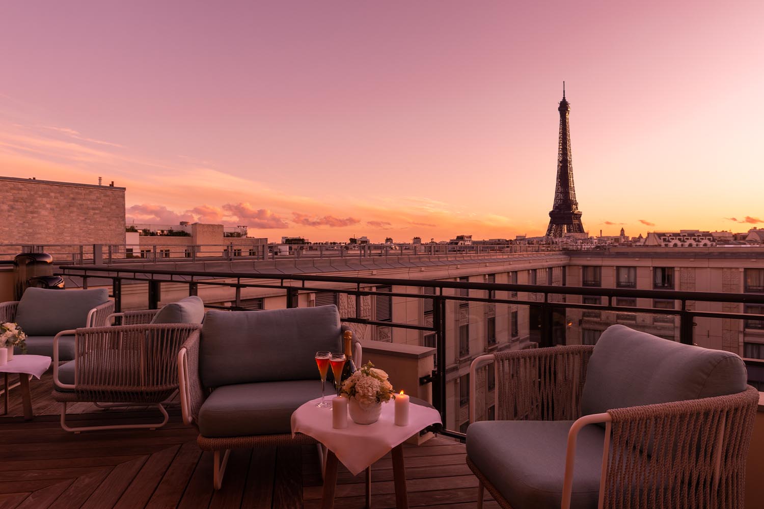 Eiffel Apartment LuxuriaVacations