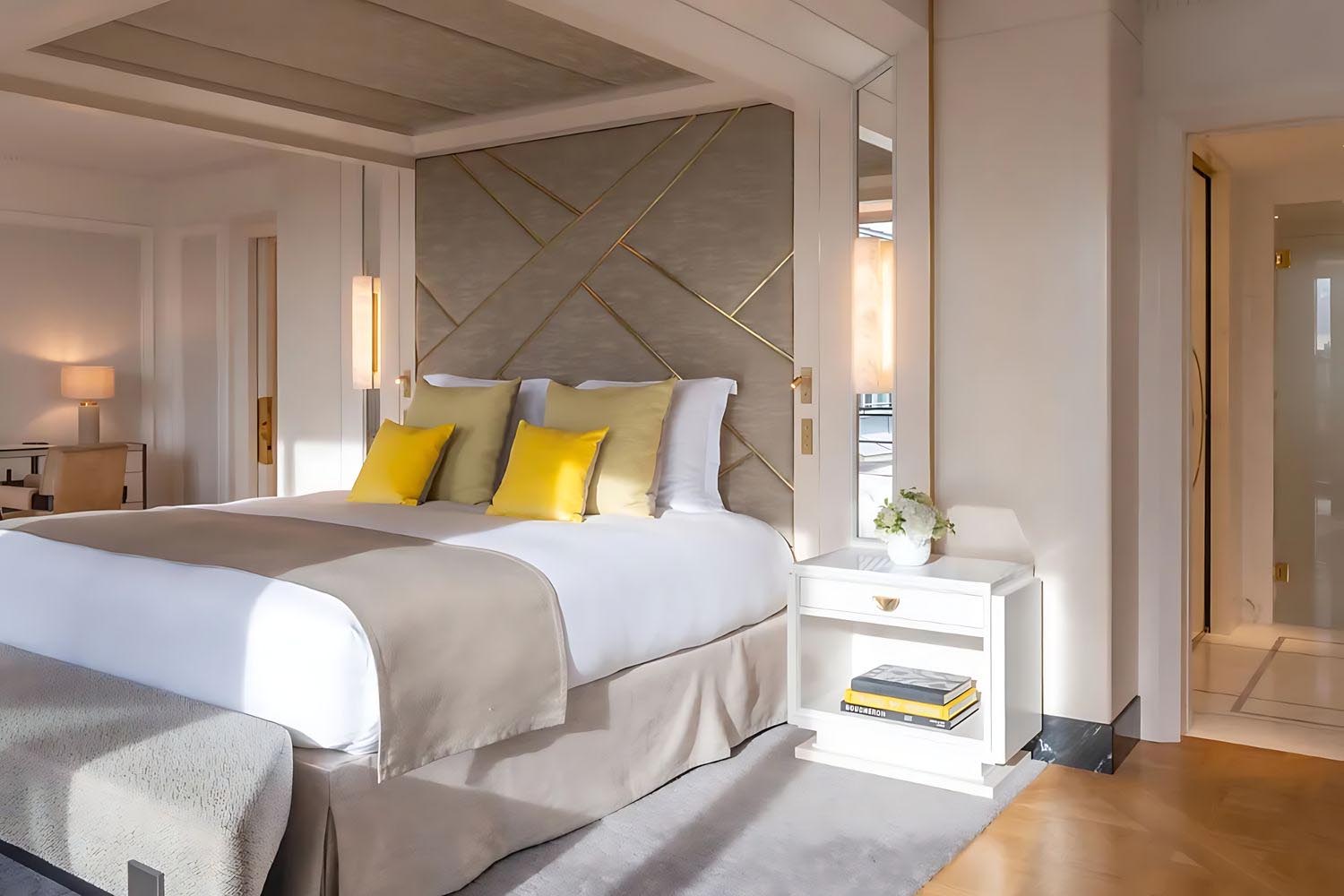 Eiffel Apartment LuxuriaVacations