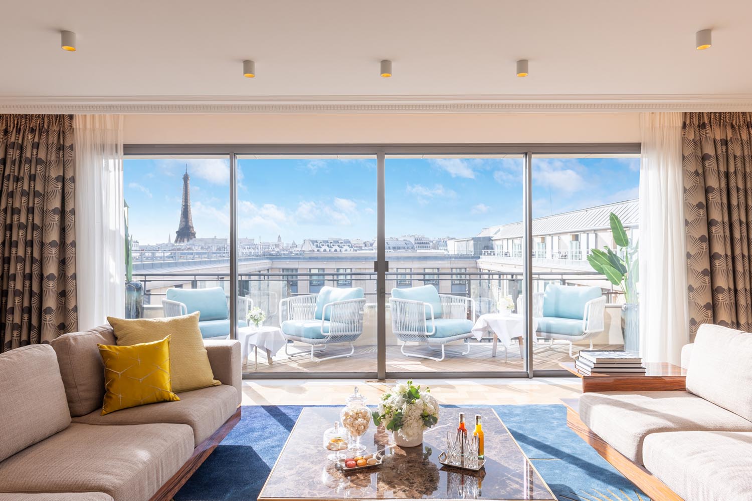 Eiffel Apartment LuxuriaVacations