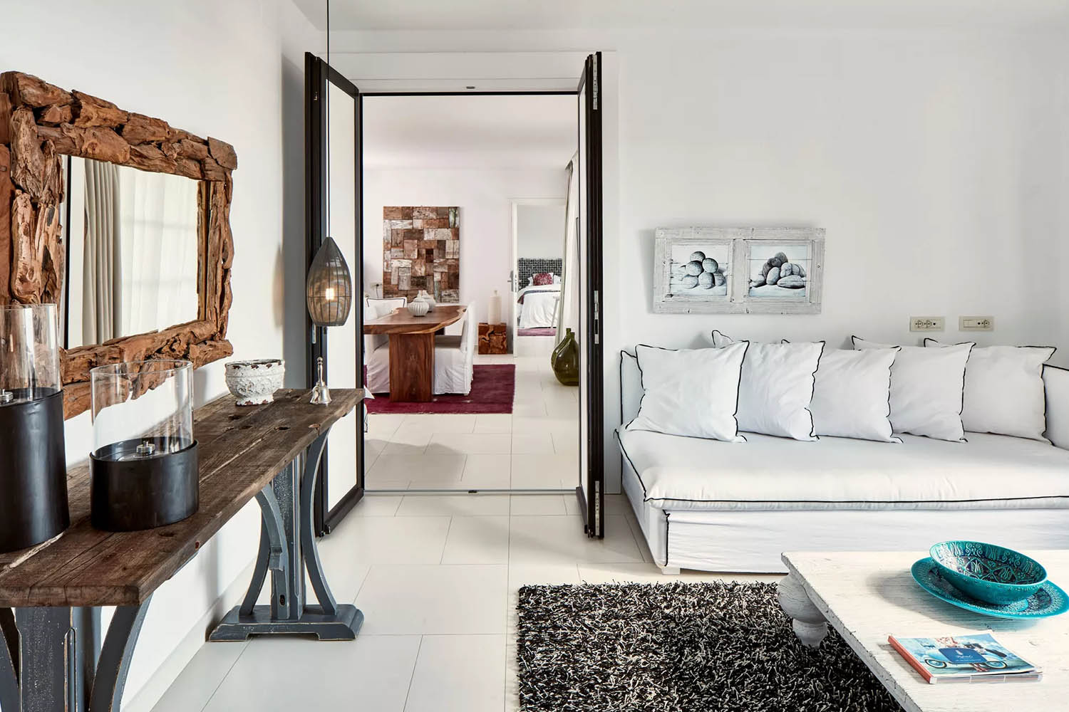 ELEGANT VILLA: 2-Bedroom Villa with Private Pool LuxuriaVacations