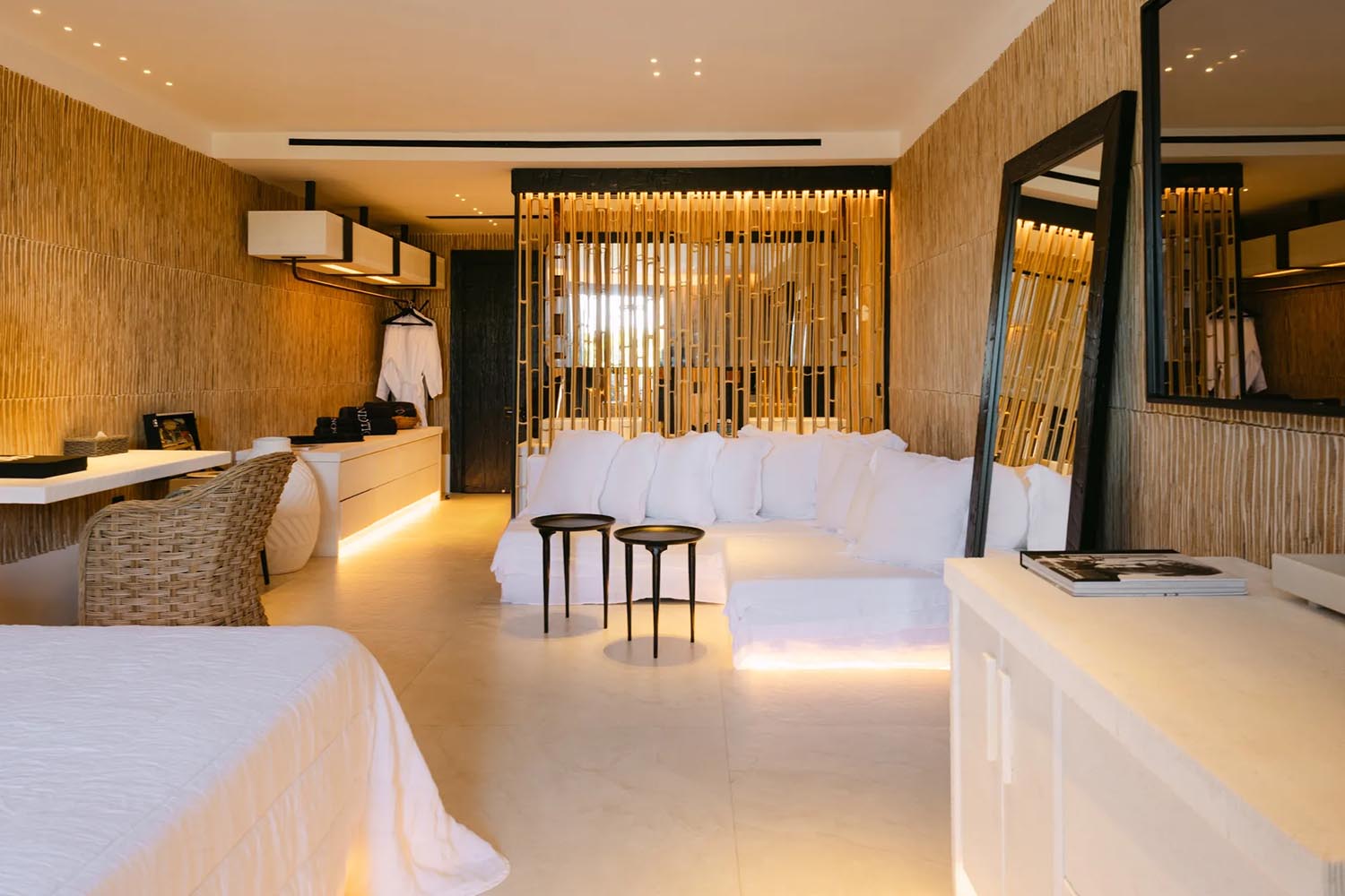EOS Double Room LuxuriaVacations