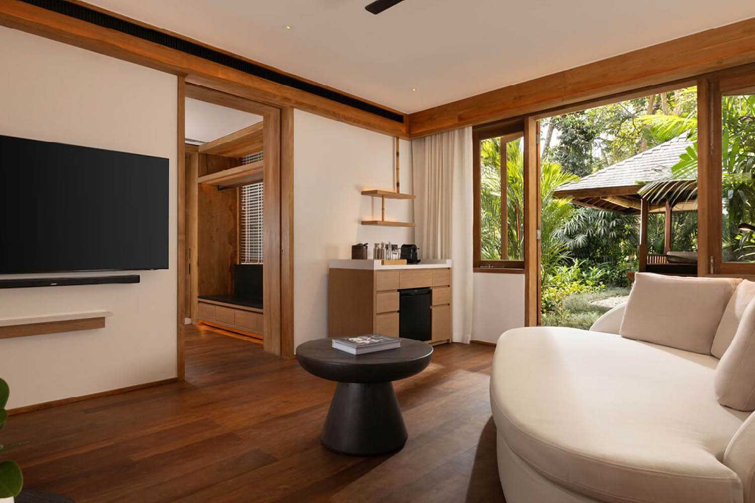 Estate Suite LuxuriaVacations