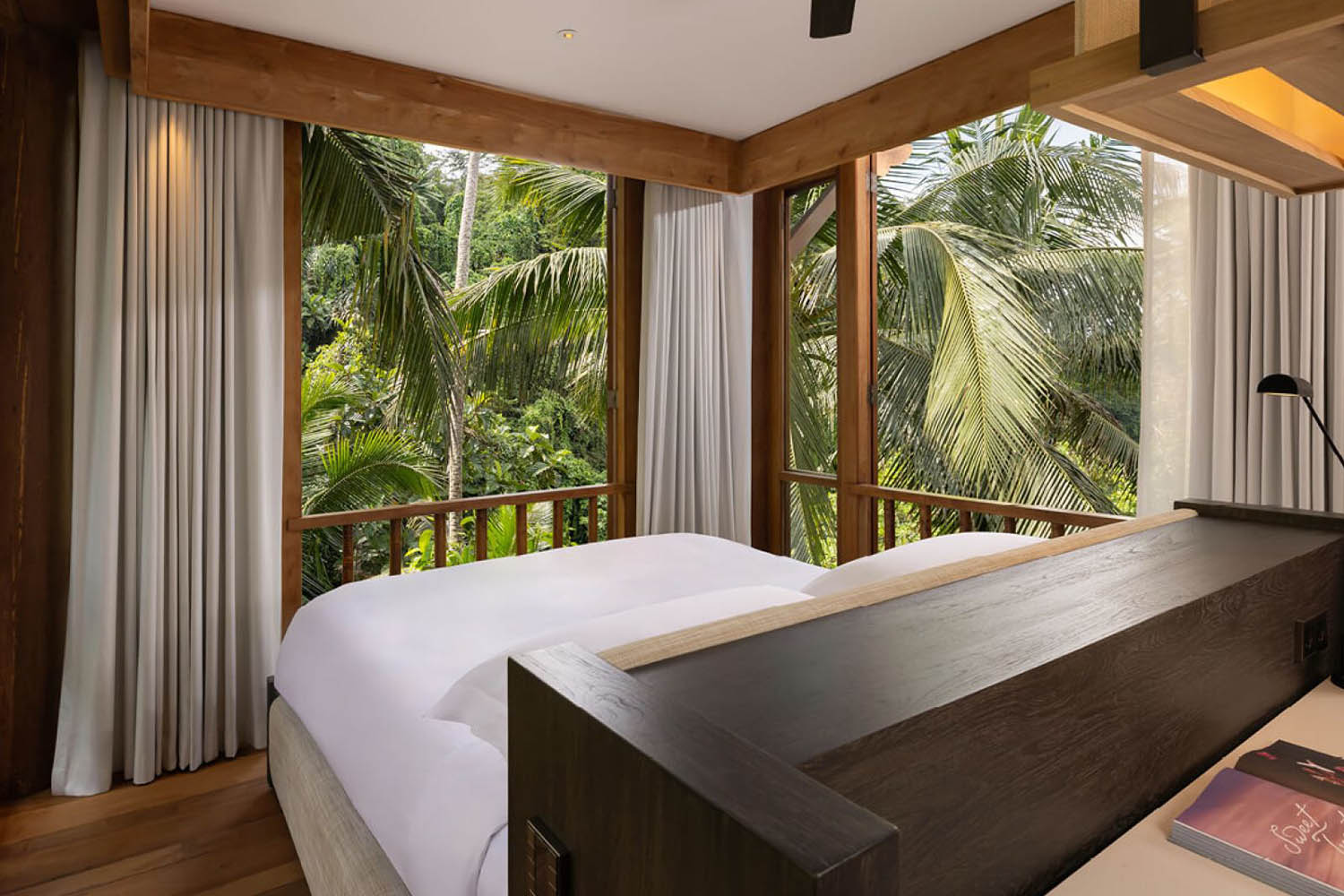 Estate Suite LuxuriaVacations