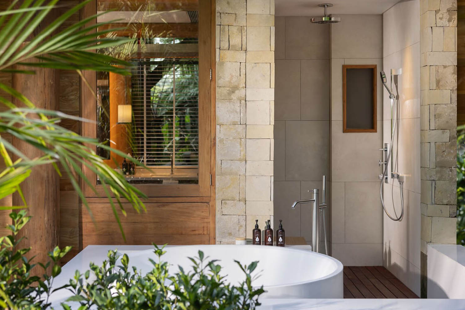 Estate Suite LuxuriaVacations