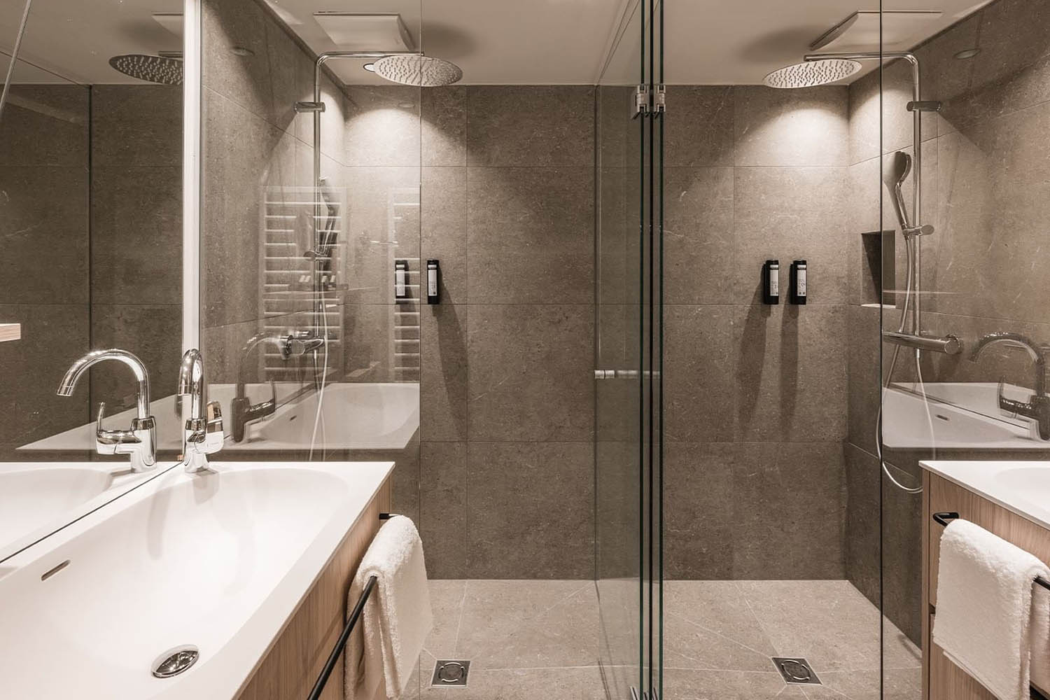 Exclusive Spa Suite LuxuriaVacations