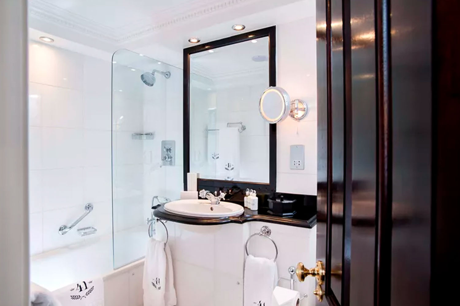 Executive Double Room LuxuriaVacations