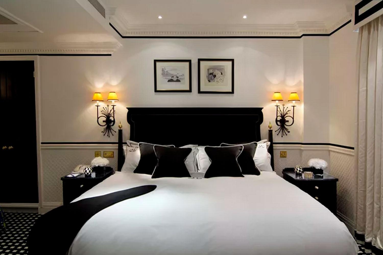 Executive Double Room LuxuriaVacations