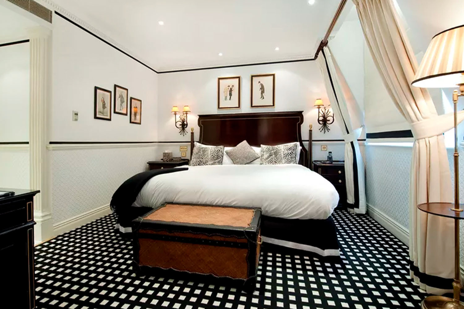 Executive King Room LuxuriaVacations