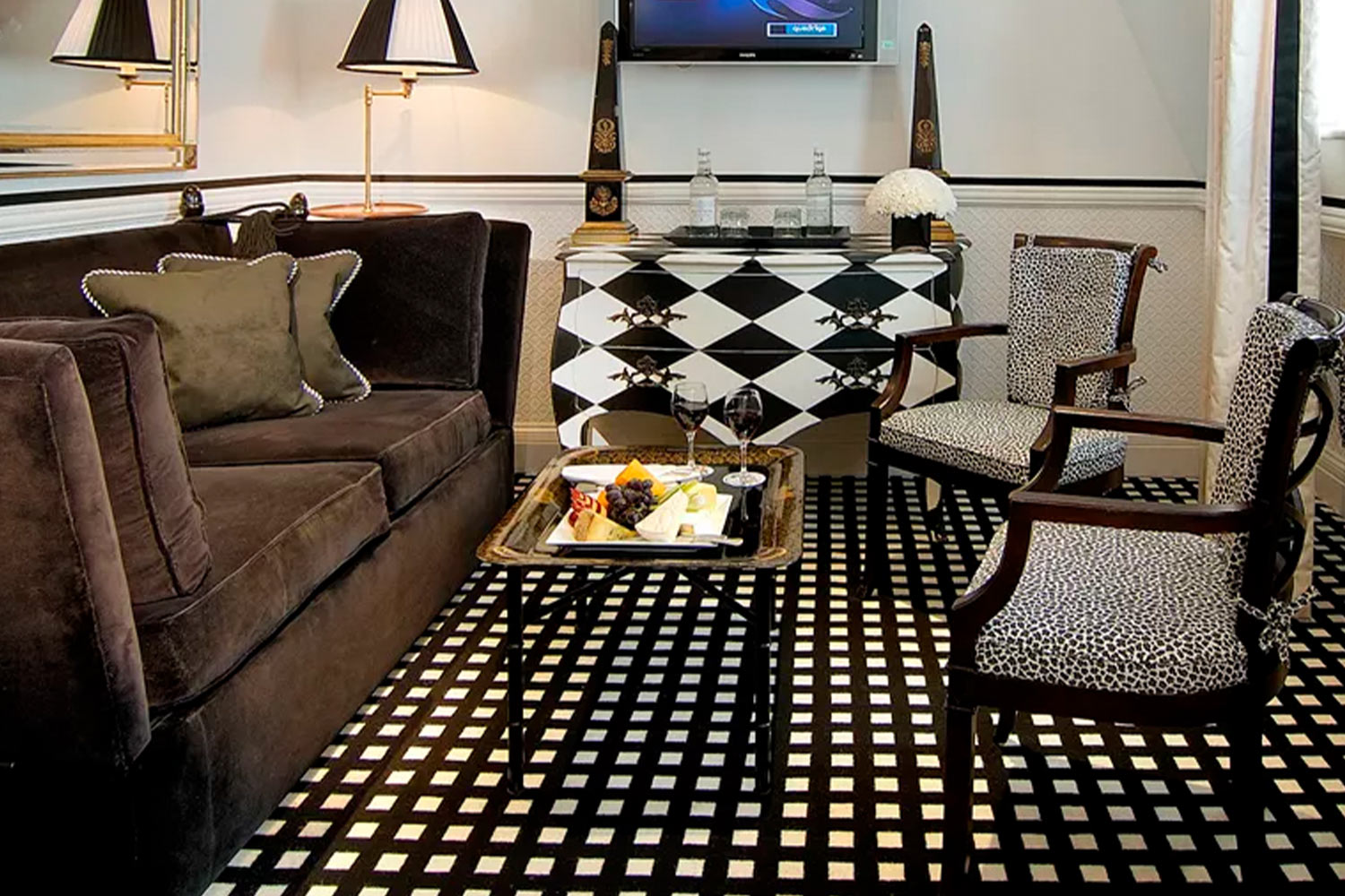 Executive Suites LuxuriaVacations