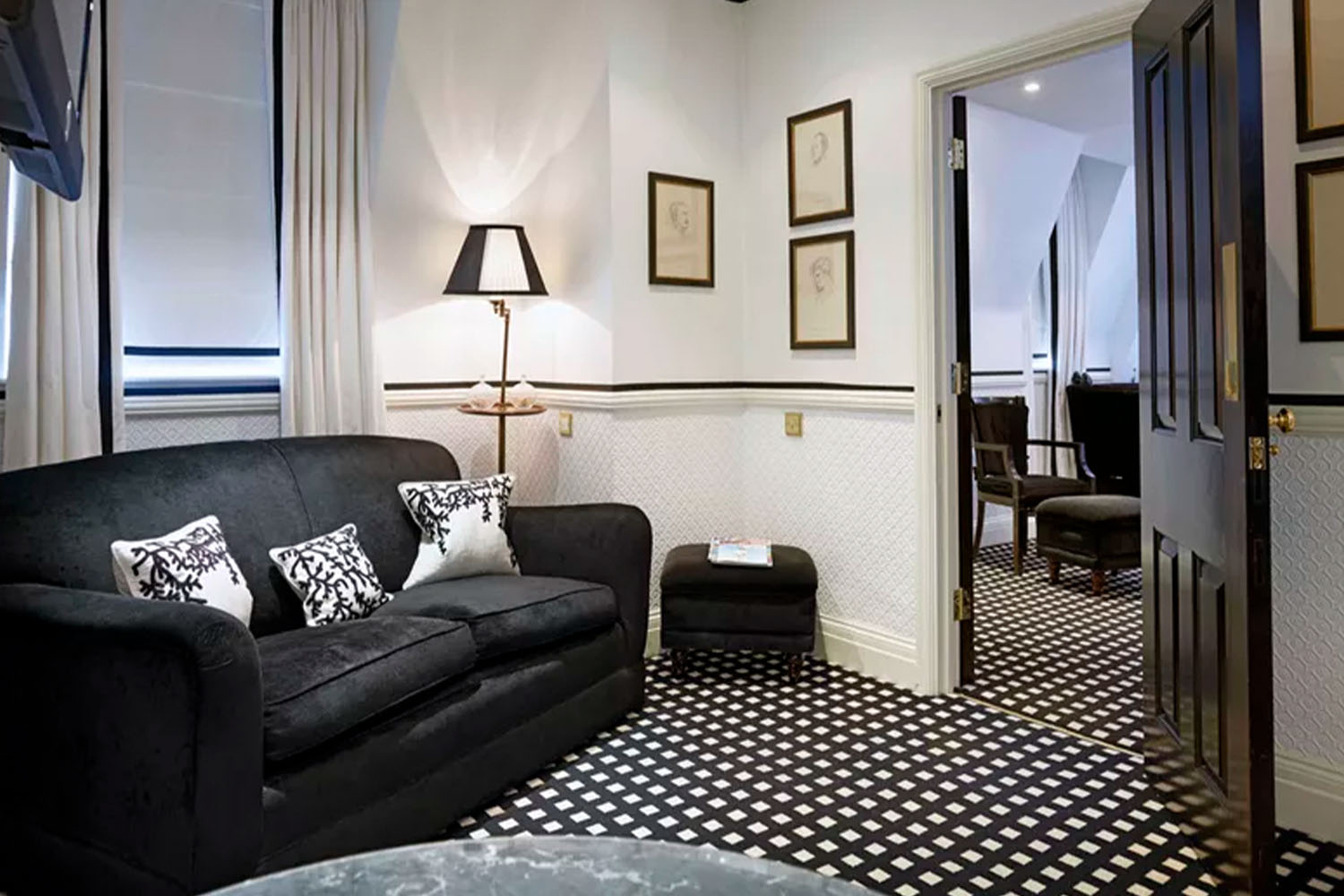 Executive Suites LuxuriaVacations